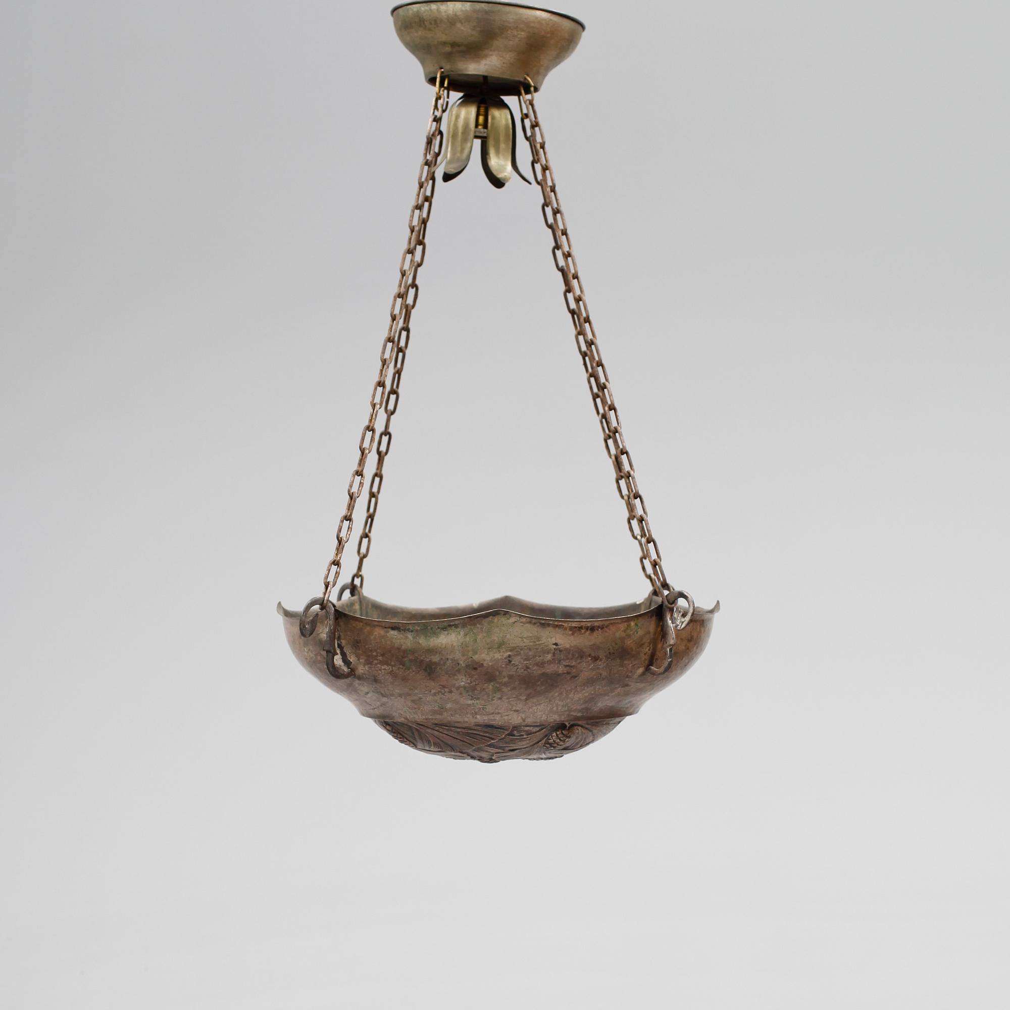TAKLAMPA, jugend, omkring år 1900. Höjd ca 70 cm.