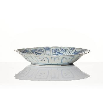 A blue and white kraak dish, Ming dynasty, Wanli (1572-1620).