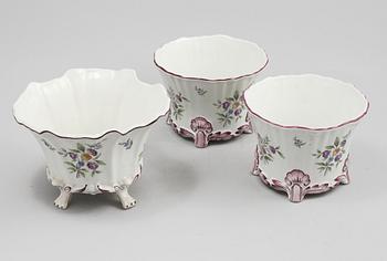 YTTERFODER, 3 st, porslin, Rörstrand, 1900-talets andra hälft.