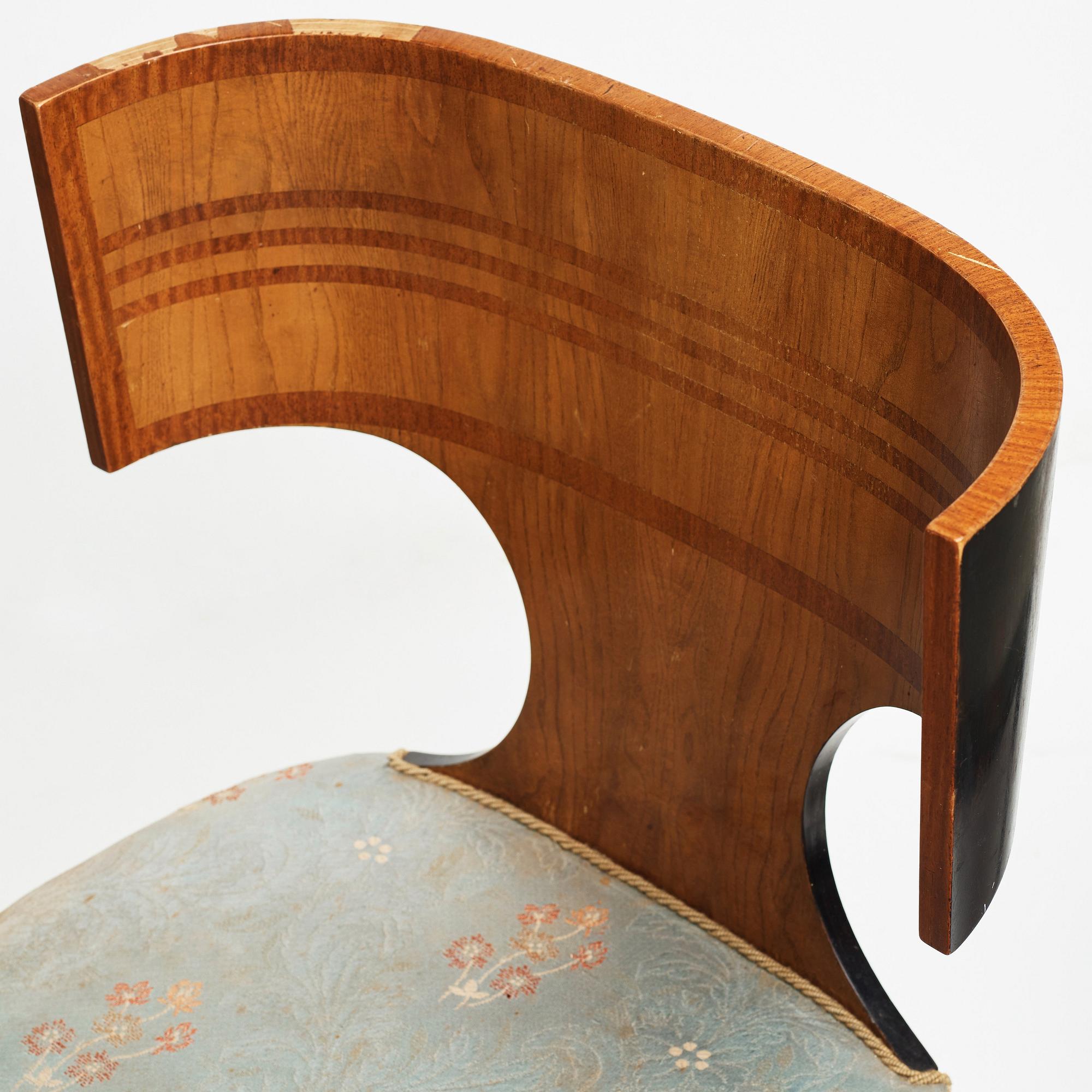 Swedish Grace, a pair of klismos chairs for Carl Johansons Möbleringsaffär, 1930's.