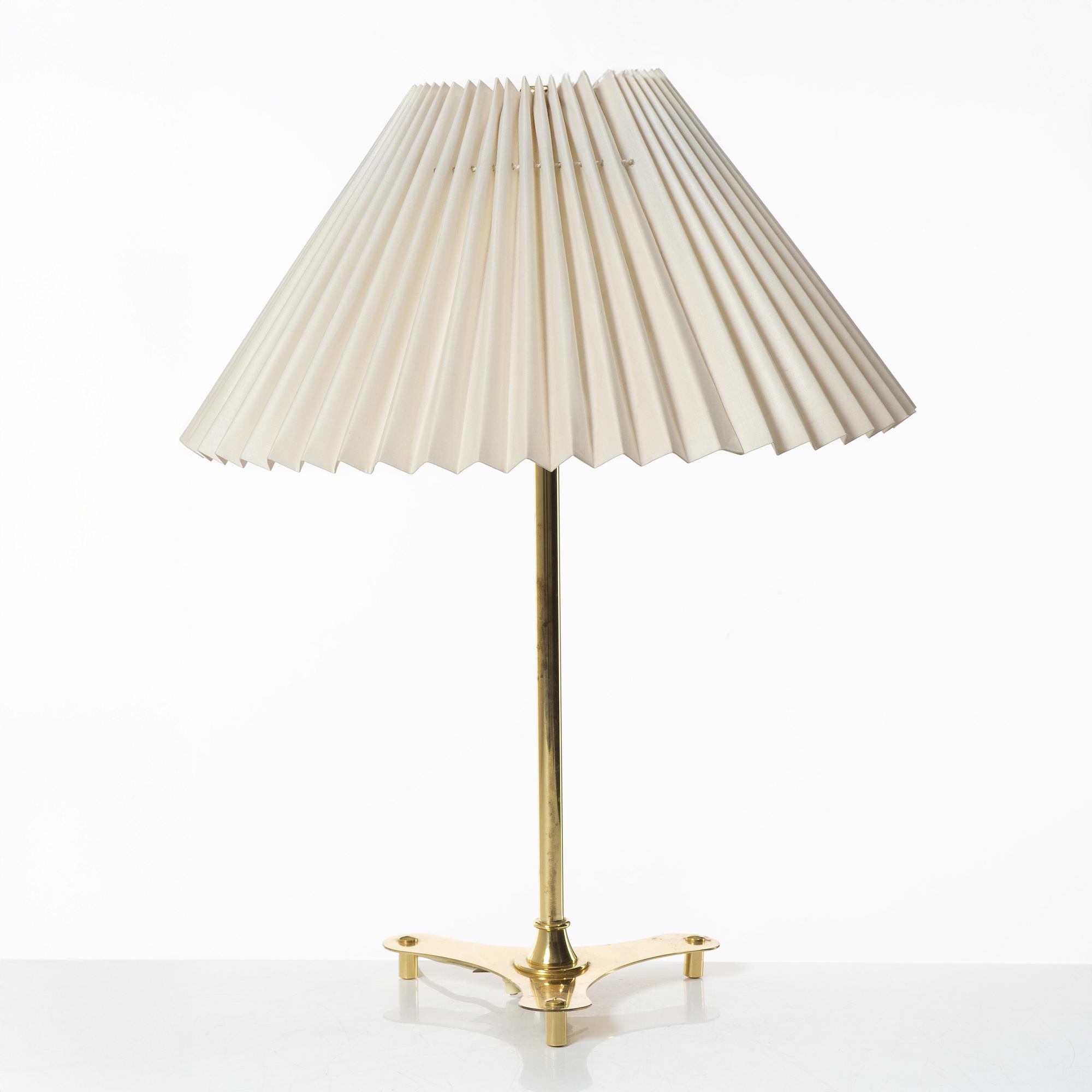 Josef Frank, a model 2467 table lamp, Svenskt Tenn.