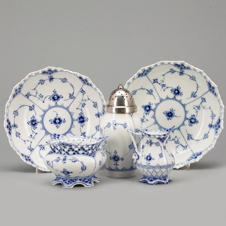 SERVISDELAR, 5 st, porslin, Royal Copenhagen "Musselmalet".