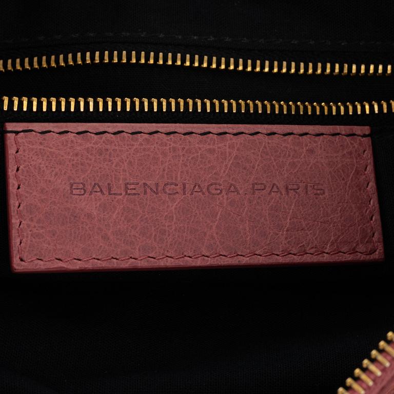 Balenciaga, clutch.