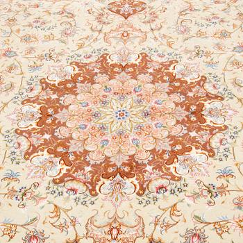 MATTA, Täbris, part silk, ca 350 x 244 cm.