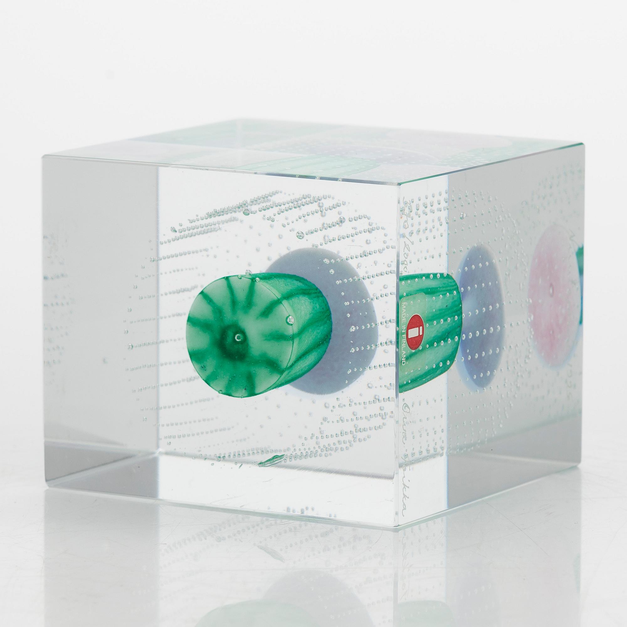 Oiva Toikka, årskub, signerad Oiva Toikka, Nuutajärvi 1995, numrerad 370/2000.