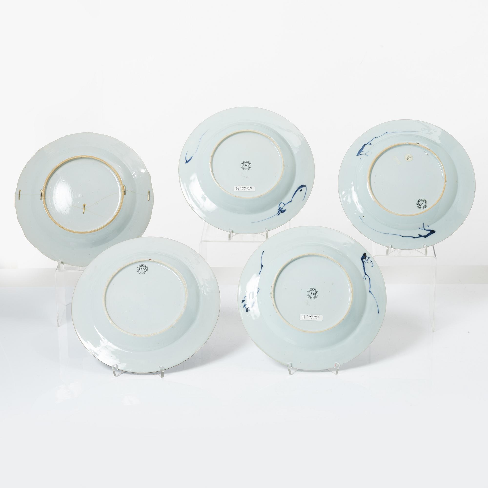 Tallrikar, fem stycken, porslin, Kina, 1700-tal.
