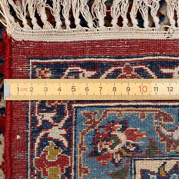 An Isfahan rug, c. 225 x 150 cm.