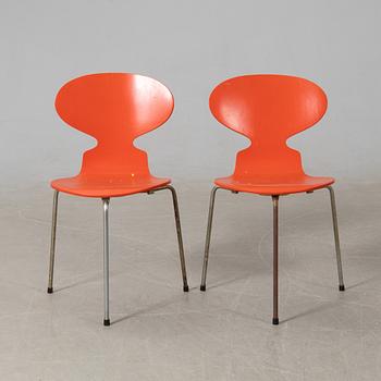 Arne Jacobsen, chairs 2 pcs, "Ant" for Fritz Hansen, Denmark, later part of the 20th century.