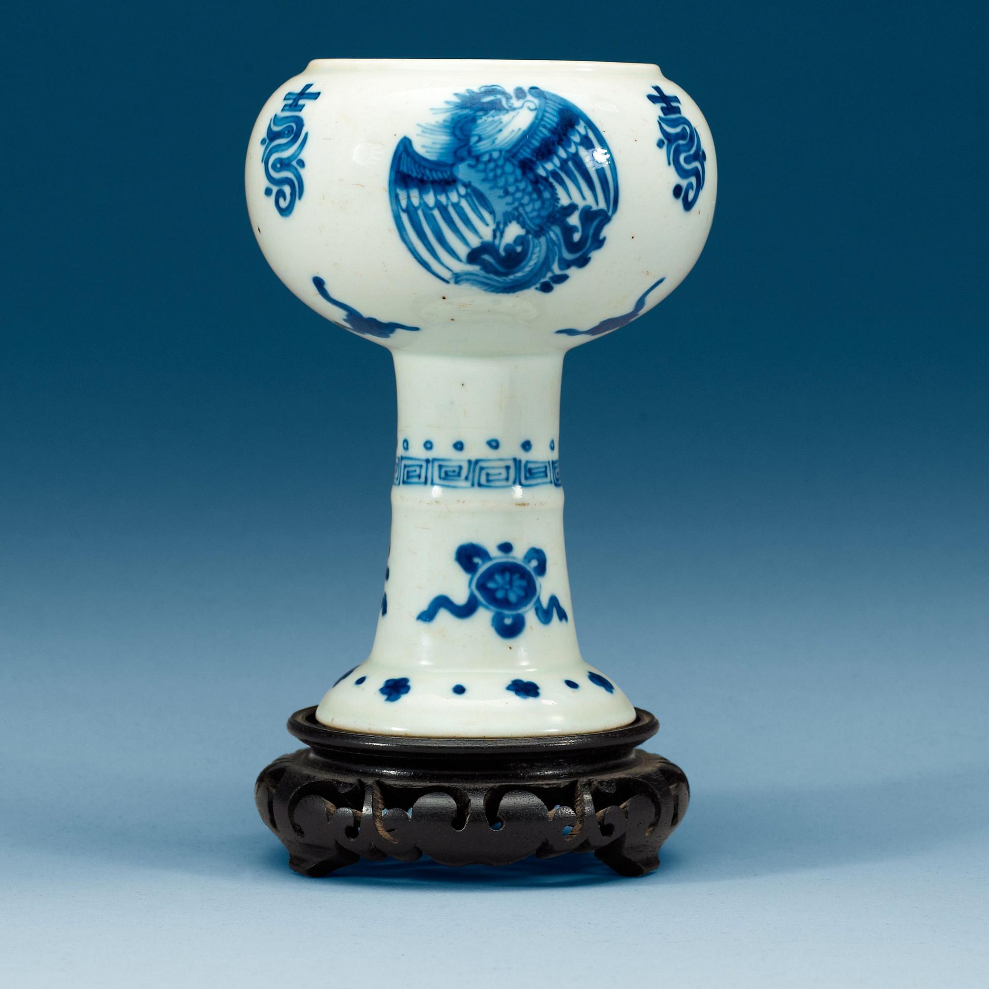 STEMCUP, porslin. Qing dynasti.