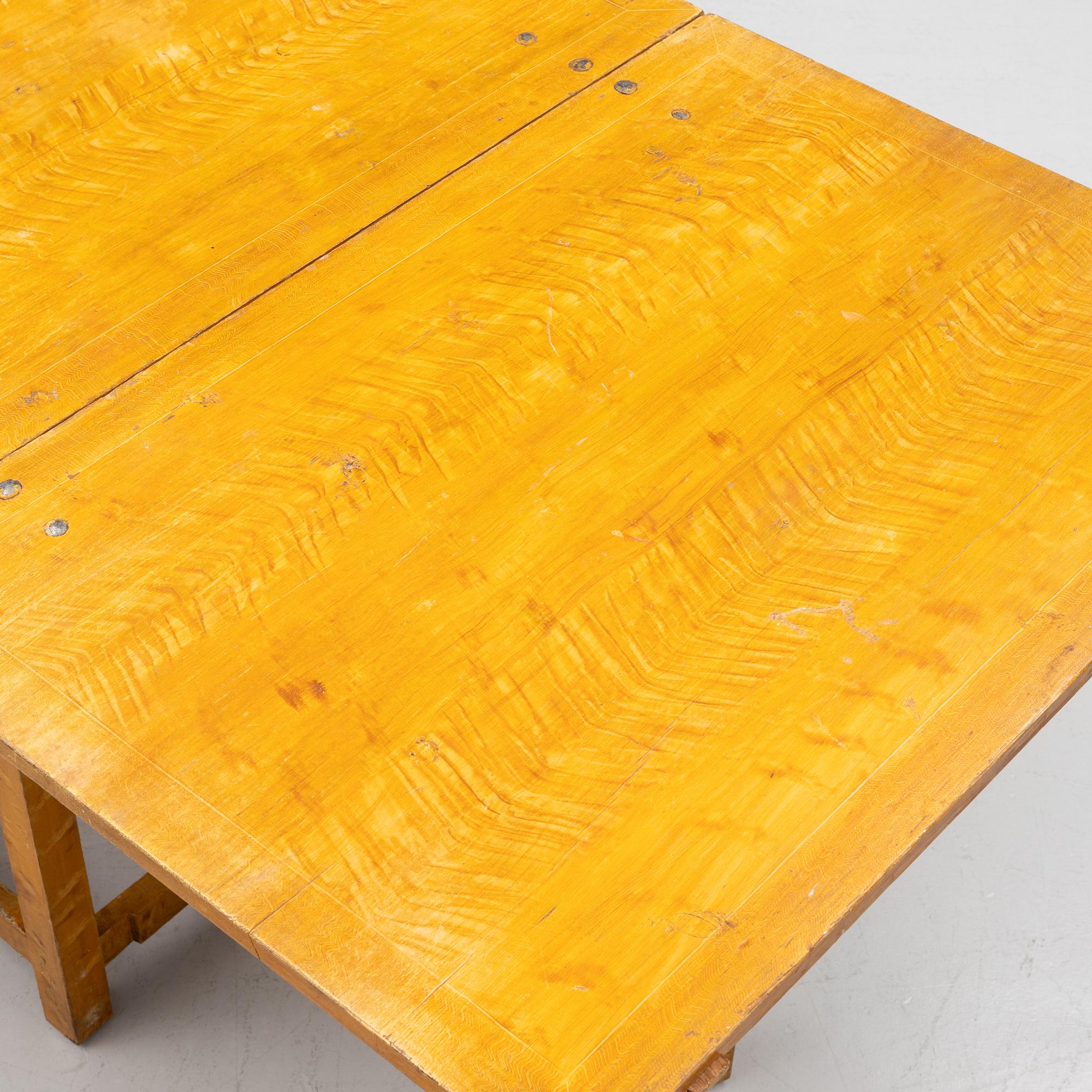 Drop-leaf table, Järvsö, early 19th century.