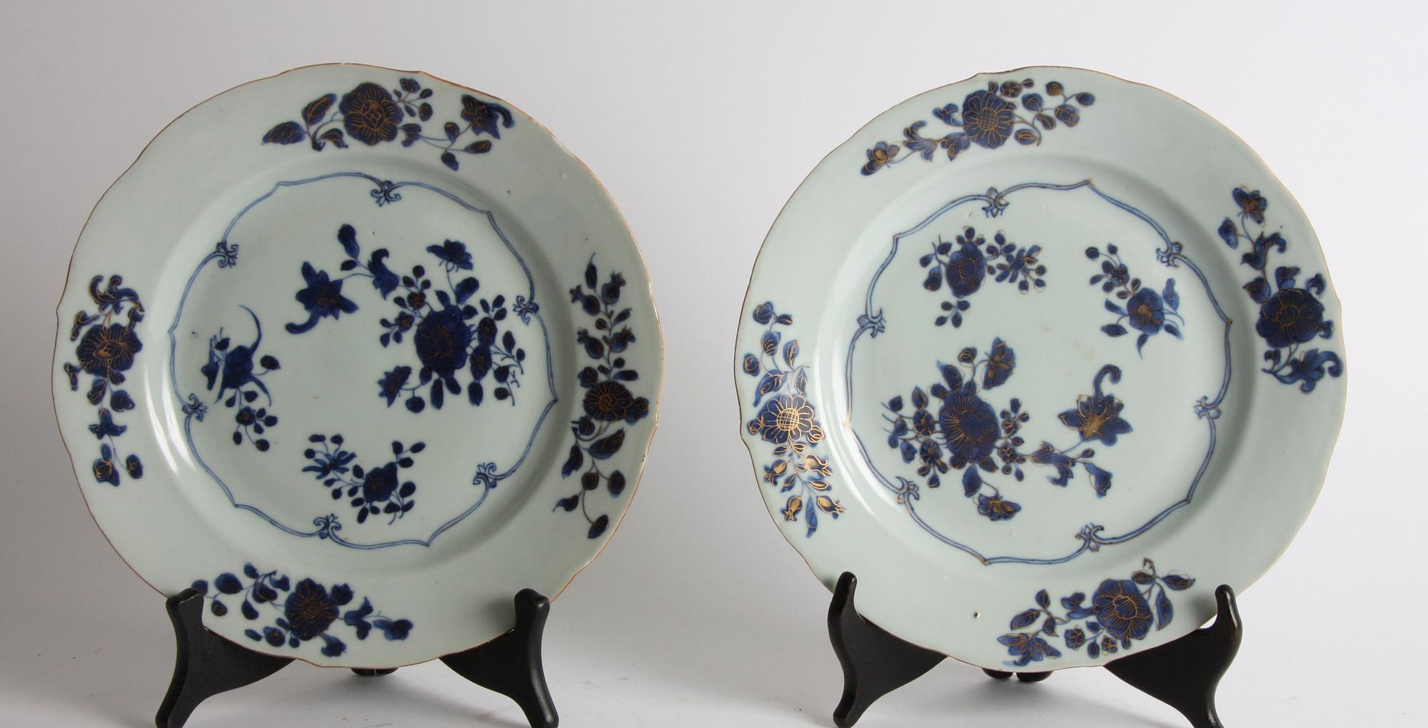 TALLRIKAR, ett par, porslin, Kina, 1700-tal.