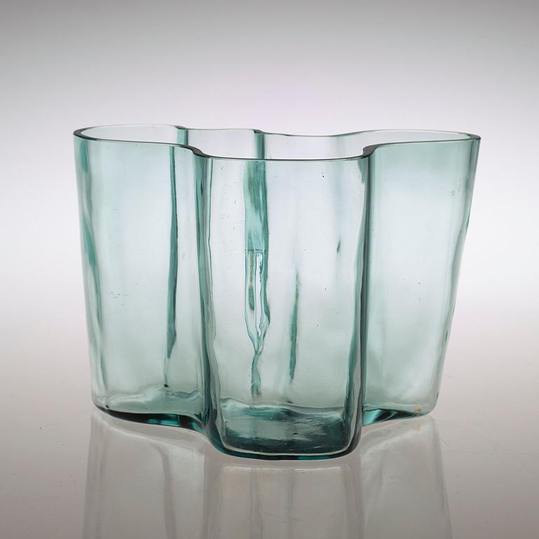 An Alvar Aalto moulded glass vase, Karhula, Finland 1937, model 9750.