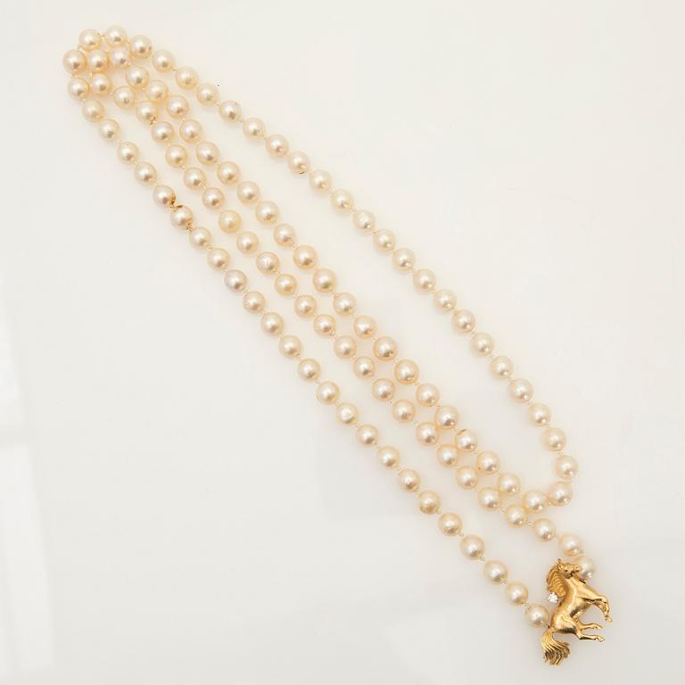 Ole Lynggaard, hänge, 18K guld med diamant samt pärlcollier.