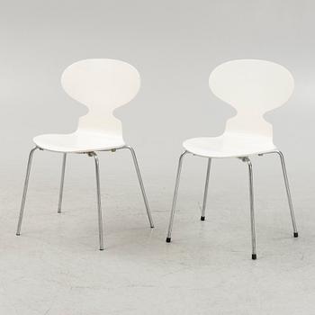 Arne Jacobsen, stolar, ett par, "Myran", Fritz Hansen, Danmark.