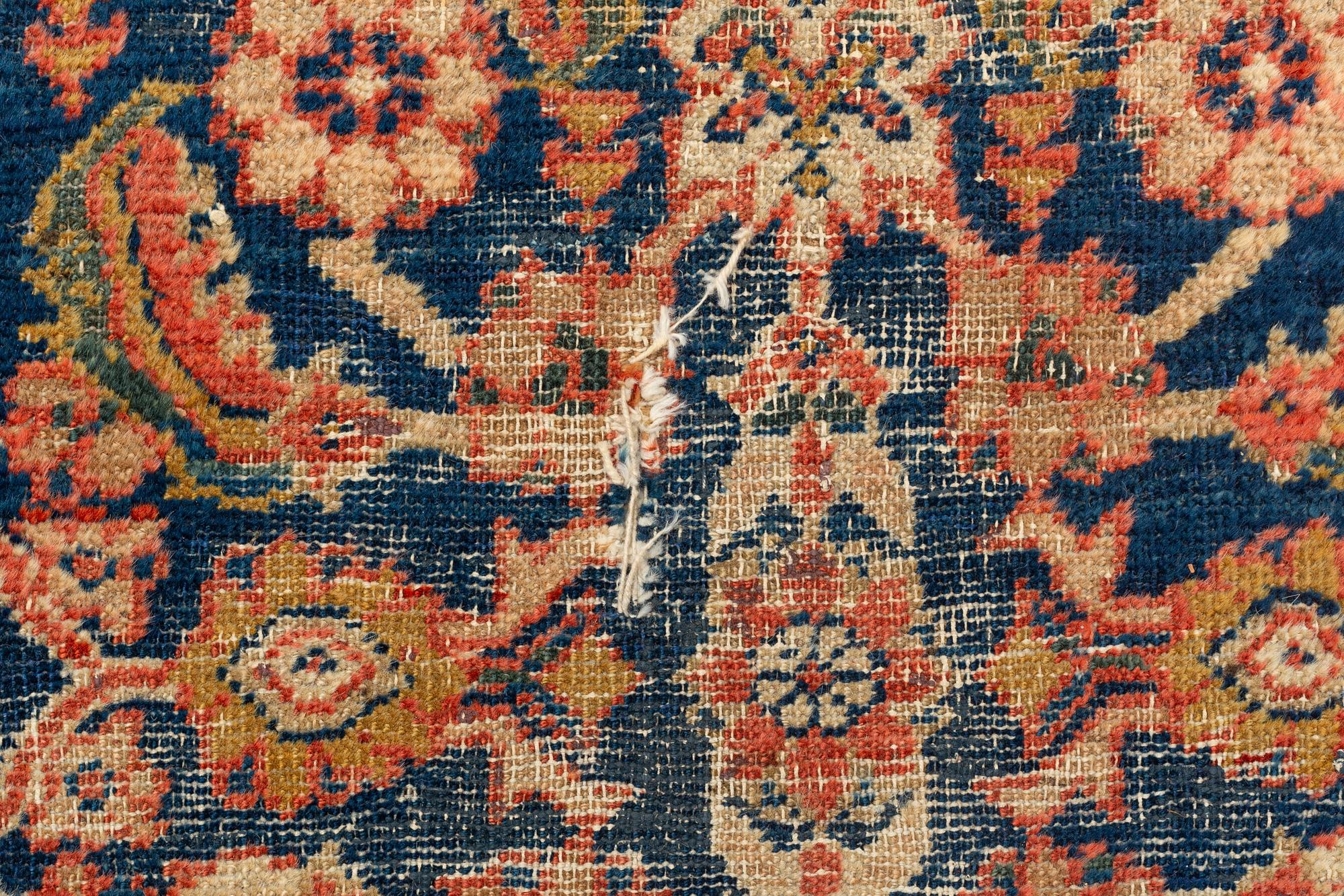 A runner, antique, Ziegler Mahal, ca 617 x 86 cm.