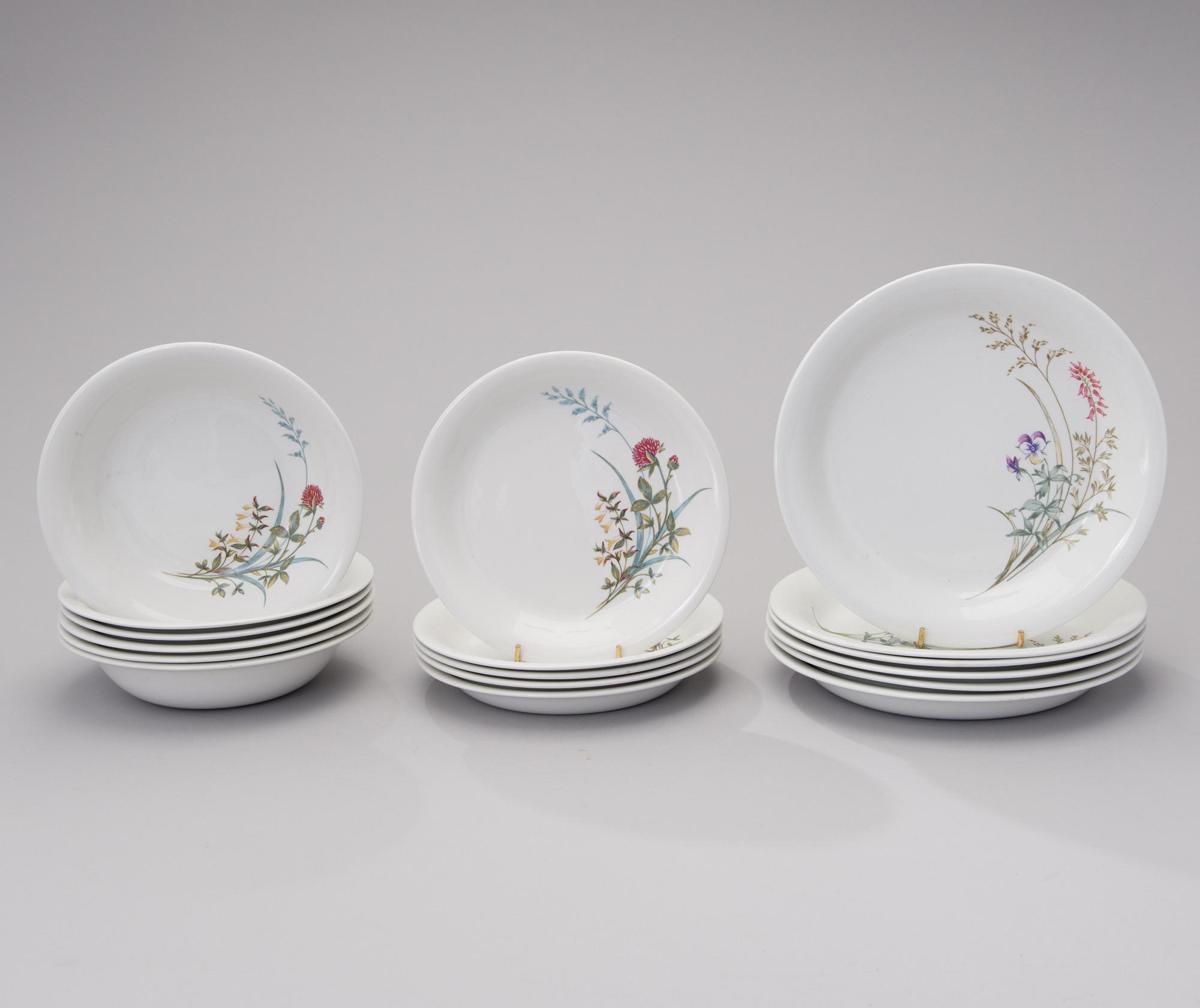 A 23-piece dinnerware set Arabia, Finland 1950s-1960s.