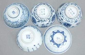 KOPPAR, 5 st, porslin, 1800/1900-tal.