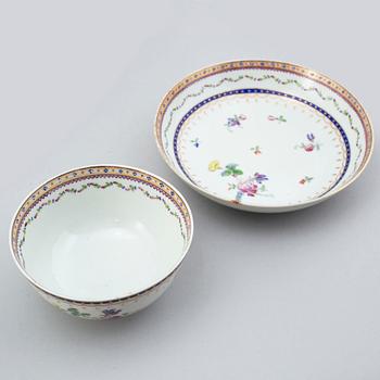 Six (4+2) cups with five (5+1) saucers, and three blue and white bowls, Qing dynasty, Qianlong (1736-95).