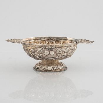 A Baroque style silver bowl, 19th Century.