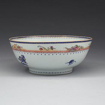 A famille rose punch bowl, Qing dynasty, Jiaqing (1796-1820).