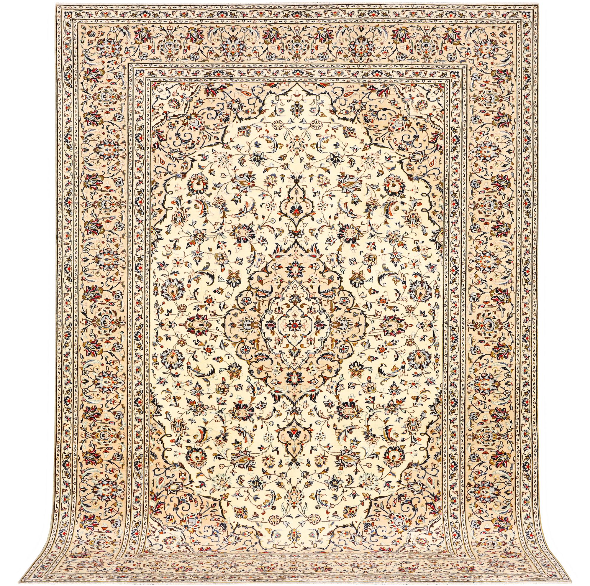 A Keshan carpet, c. 347 x 250 cm.