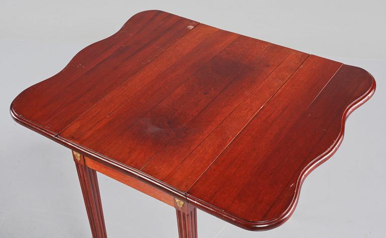 SIDOBORD, ett par, 1900-talets andra hälft.