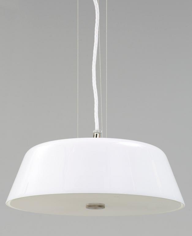 BORD, STOLAR samt TAKLAMPA, 5 delar, "3603" resp "Myran", Arne Jacobsen för Fritz Hansen, Jubileums utgåva 2002.