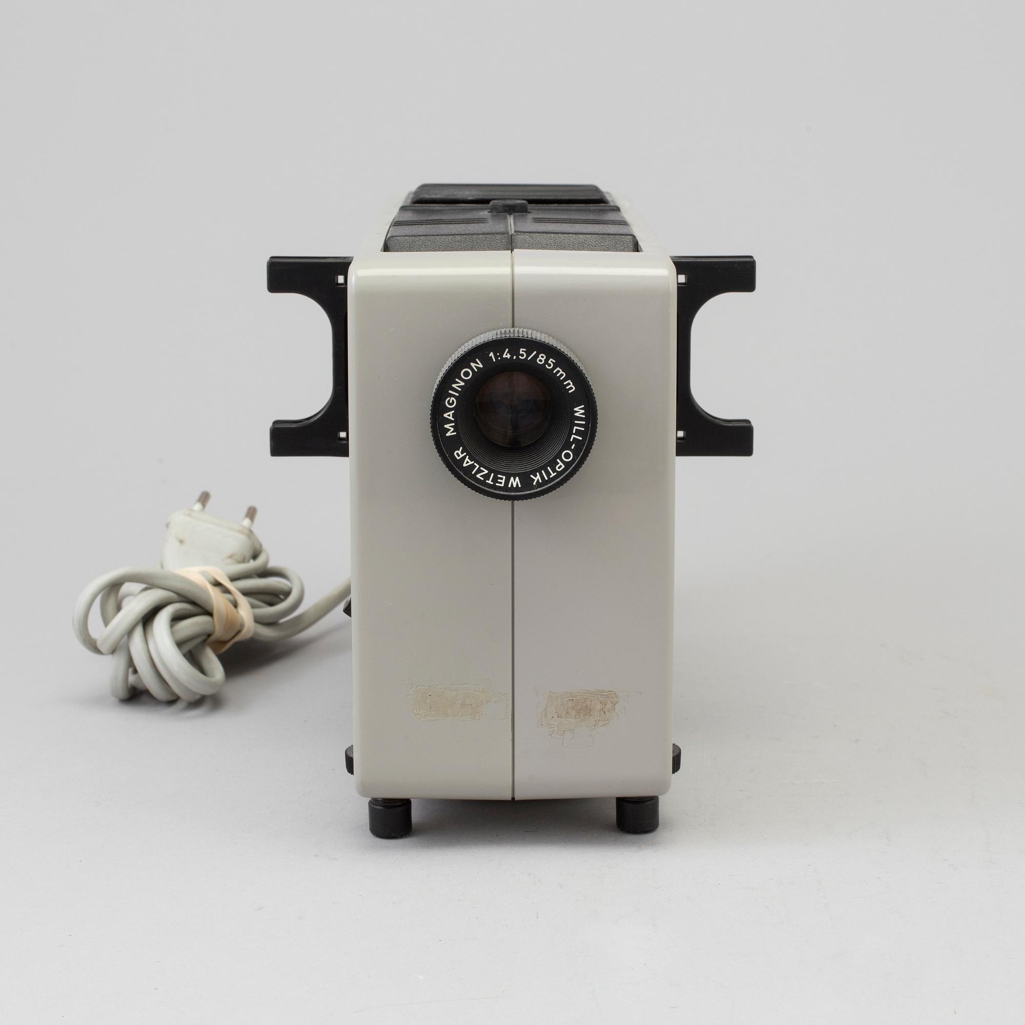 ROBERT OBERHEIM, projector ”D7”, Braun, 1970.