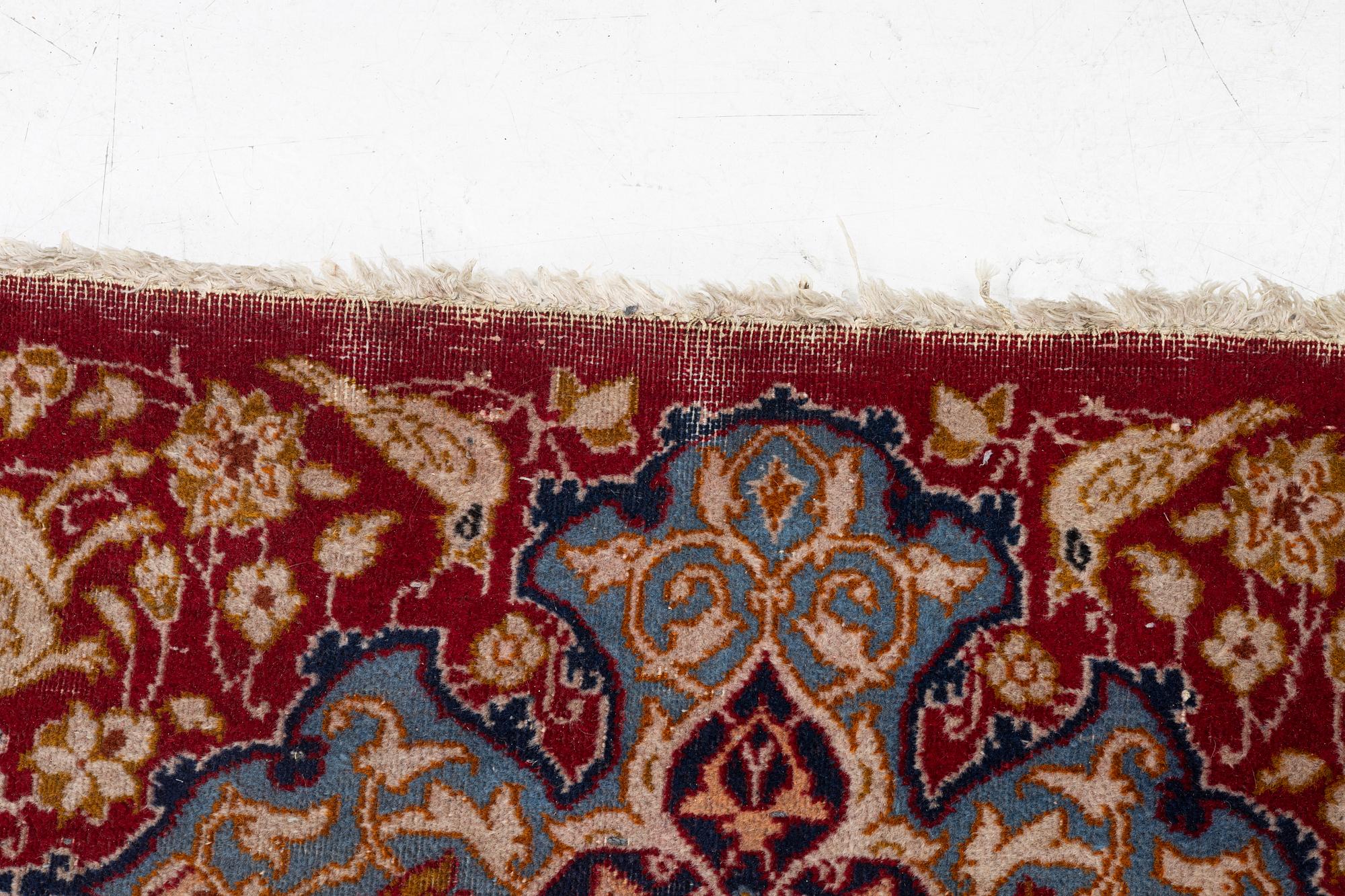 A Najafabad carpet, ca 391 x 311 cm.