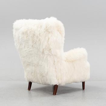 A mid 20th Century armchair.