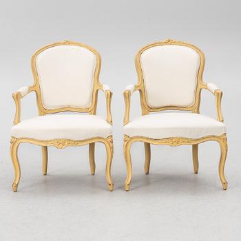 Karmstolar, ett par, Louis XV-stil, 1900-talets andra hälft.