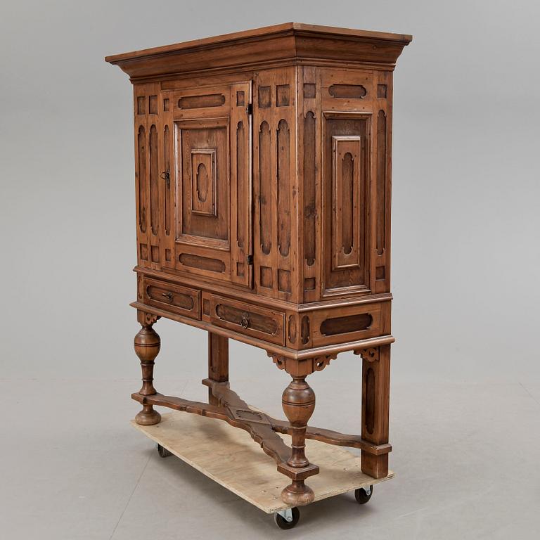SKÅP, barockstil, 1900-tal.