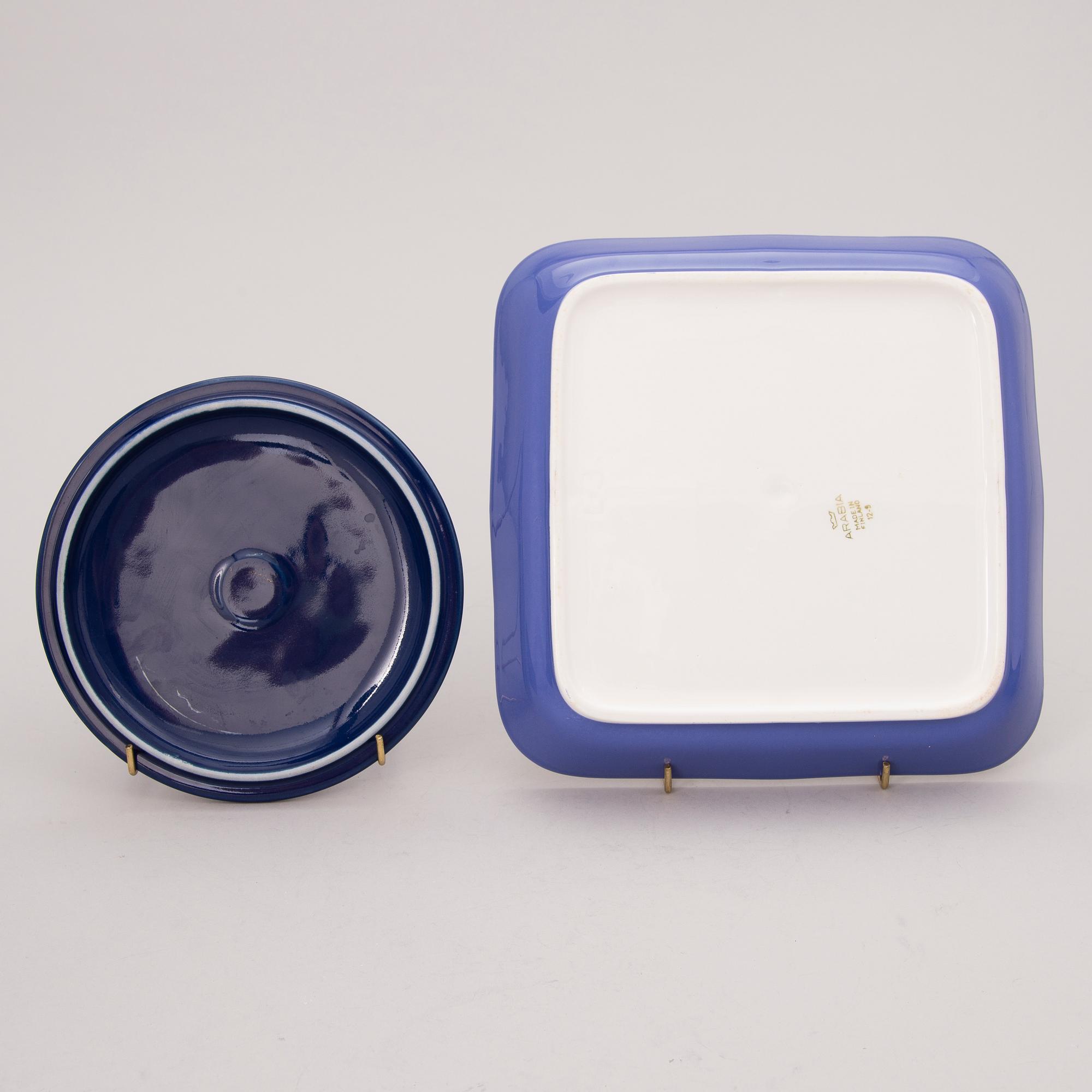 A 9 + 6-piece set of Kilta / Teema porcelain by Arabia, Finland.