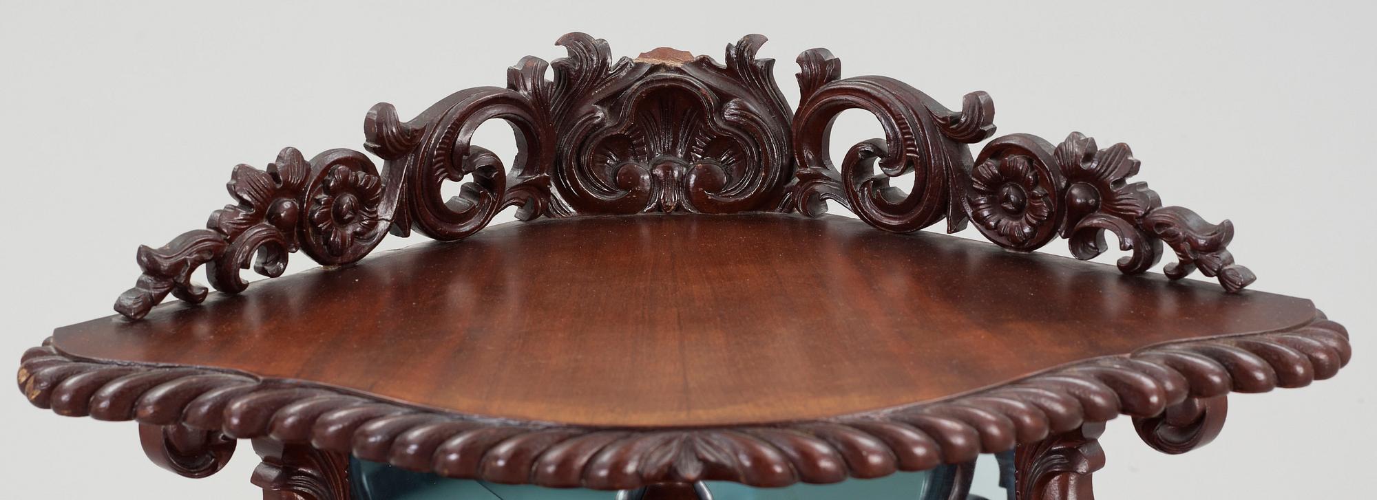 HÖRNETAGÈRE, nyrokoko, 1800-talets slut.