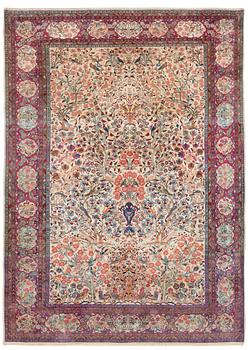 279. SEMI-ANTIQUE KASHAN so called Dabir. 333,5 x 236 cm.