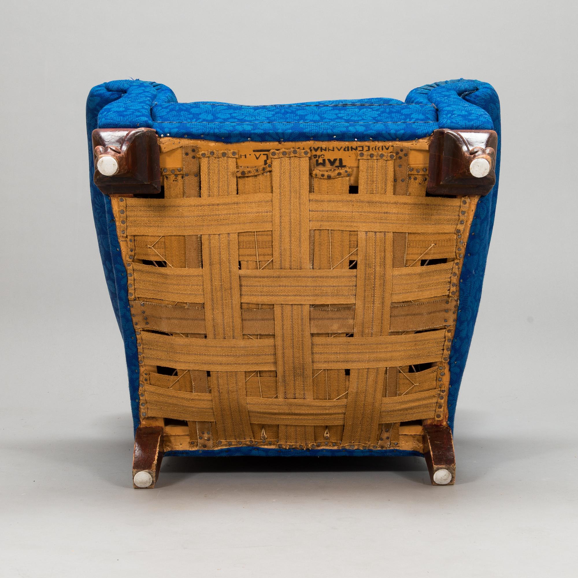 A mid-20th century armchair.