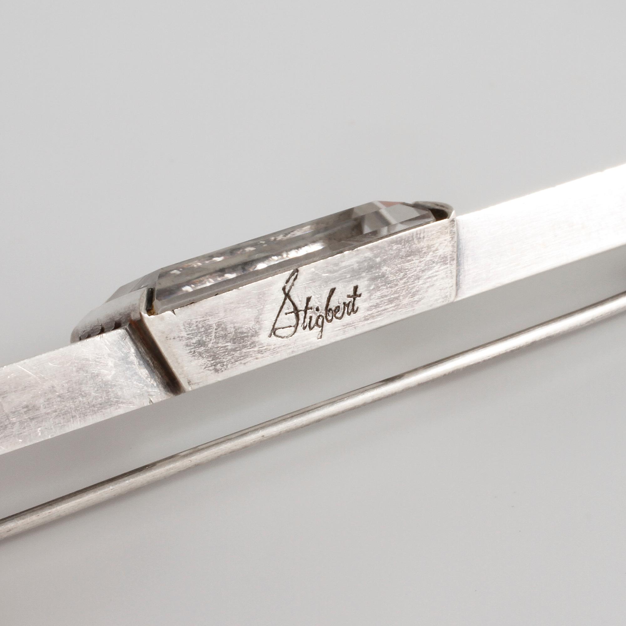 ATELJÉ STIGBERT, Stockholm, 1942, brosch med fasettslipad bergkristall.