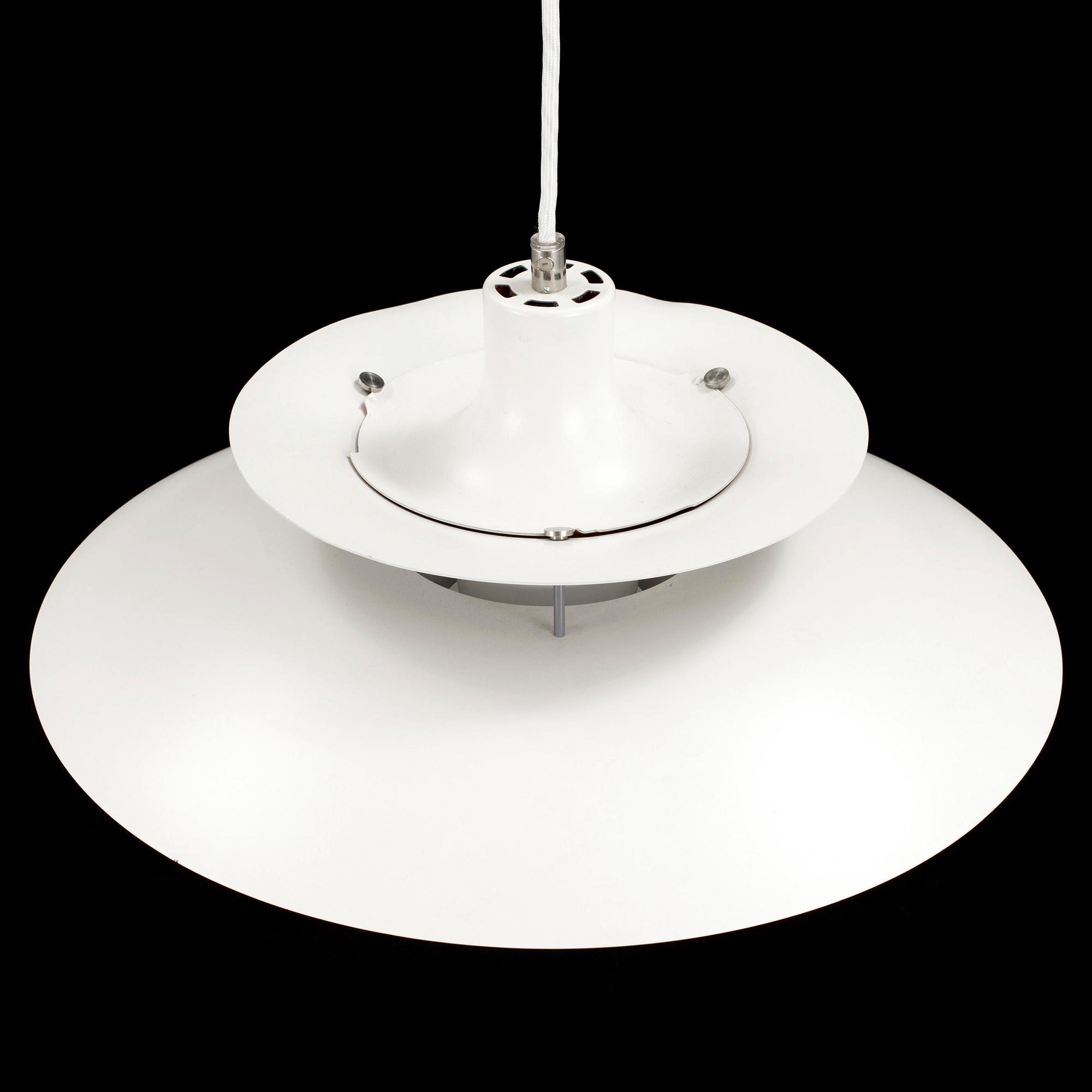 POUL HENNINGSEN, taklampa, "PH 5", Louis Poulsen, Danmark.