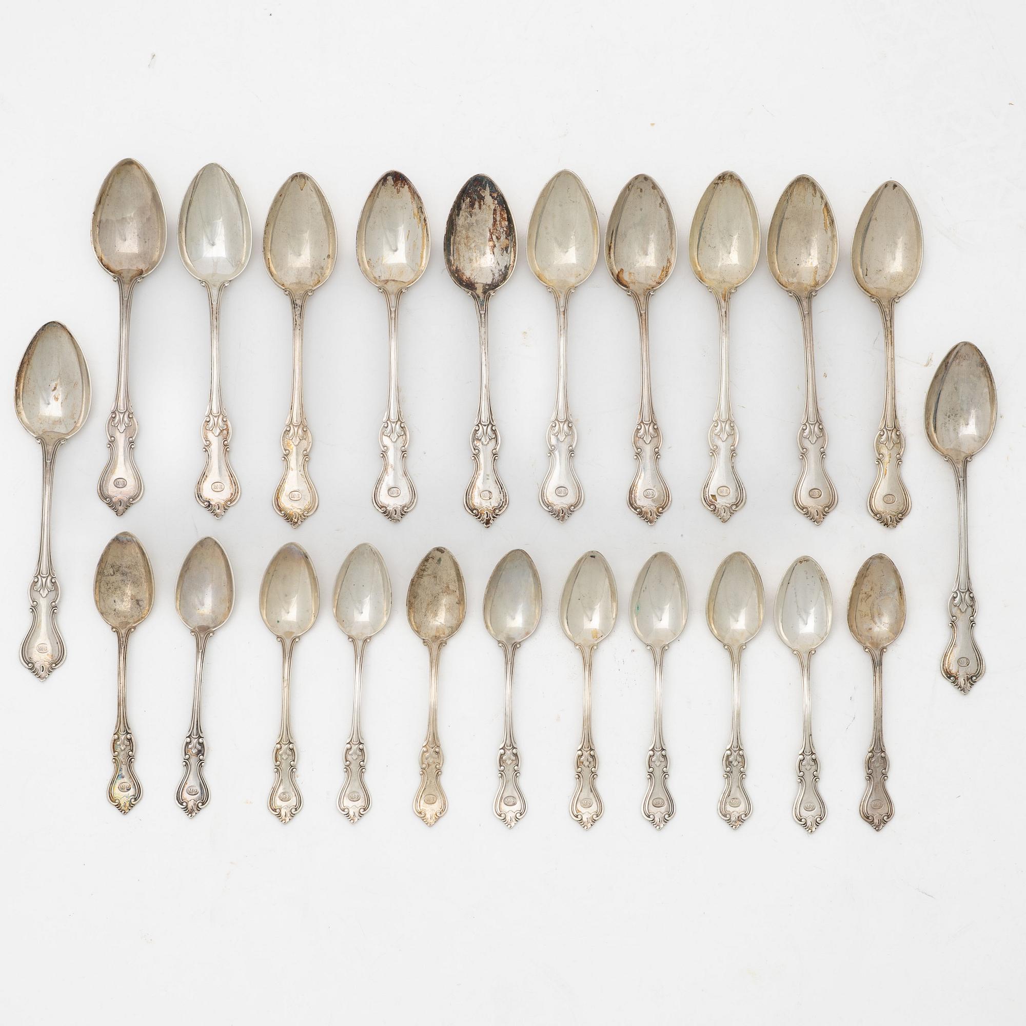 Skedar, 23 st, silver, "Olga", CG Hallberg, Stockholm 1910.