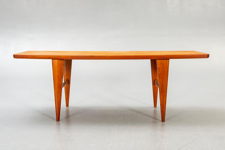 Svante Skogh, teak coffee table, 1950s-60s.