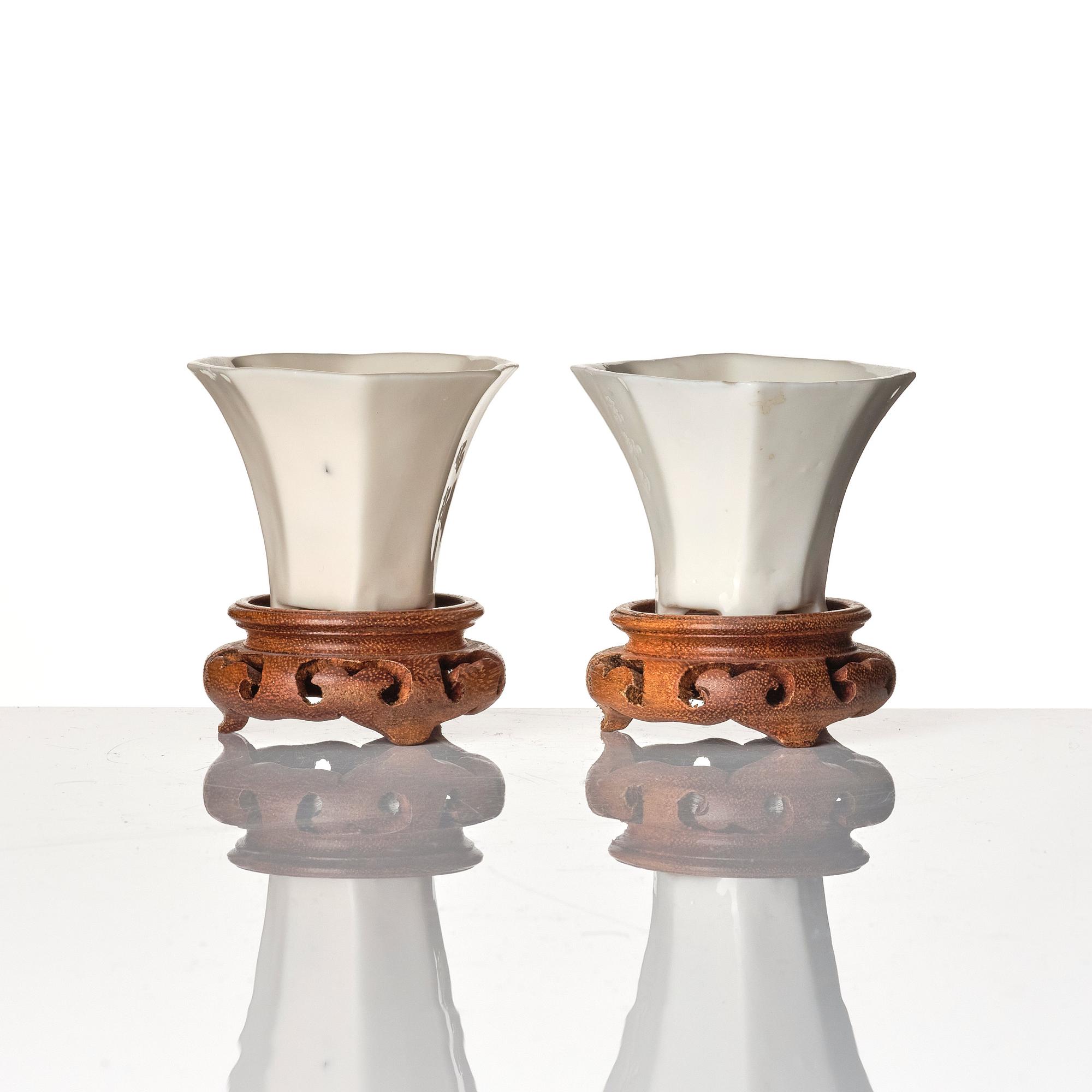 A set of two blanc-de-chine libation cups, Qing dynasty, Kangxi (1662-1722).