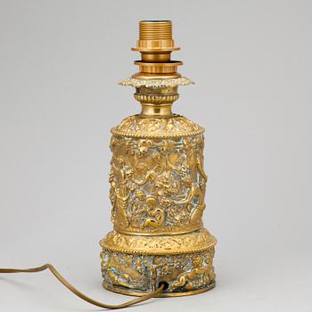 BORDSLAMPA, nyrenässansstil, 1900-tal.