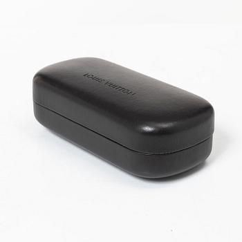 Louis Vuitton, Sunglasses.