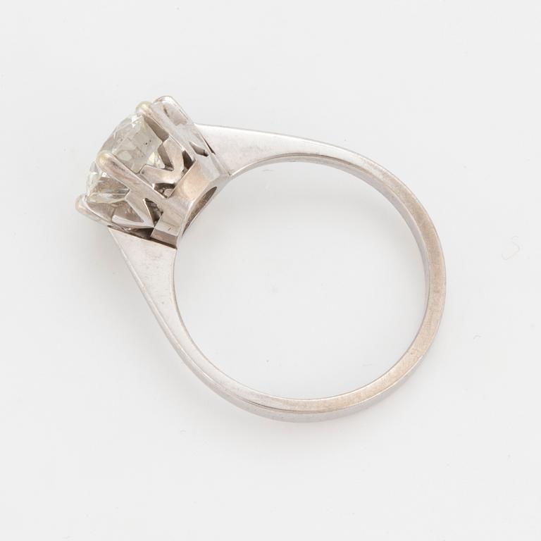 RING, med diamant 2.40 ct enligt gravyr.