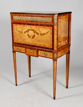 SEKRETÄR, gustaviansk stil, 1900-talets mitt.