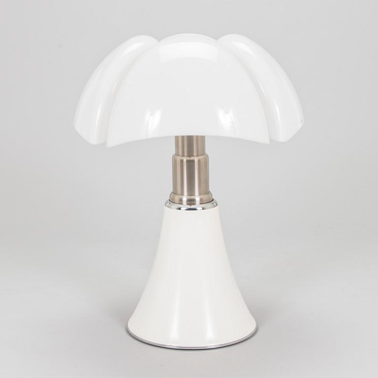 Gae Aulenti, bordslampa, "Pipistrello", Martinelli Luce, Italien, modellen formgiven 1965.