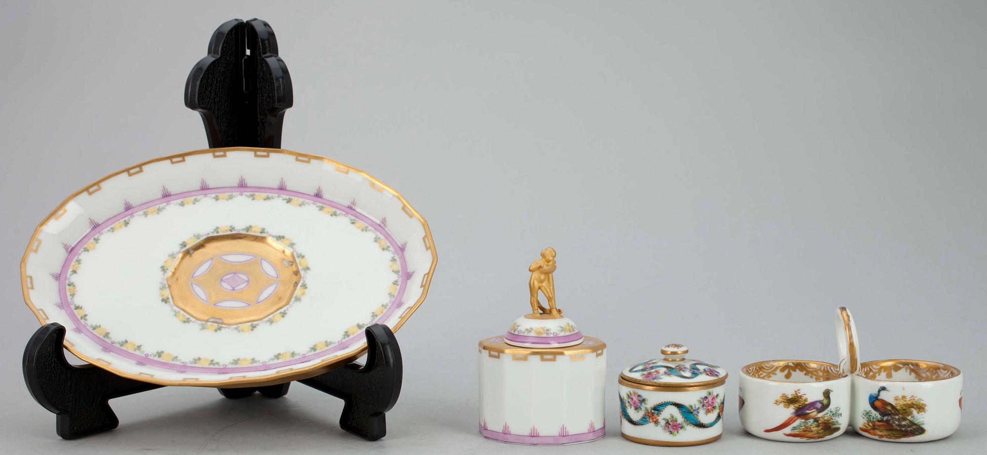 PARTI PORSLIN, 4 st,  bl.a. Bing & Gröndahl, 1800-talets slut och 1900-talets första hälft.