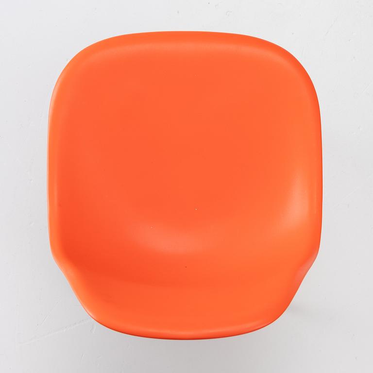 Charles & Ray Eames, Six “Plastic Chair DSW”, Vitra.