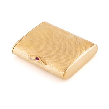 313. A 14K gold cigarette case, Vienna, Austria 1922-1925.