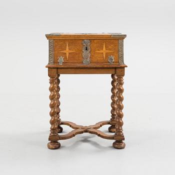 SCHATULL, barock, daterad 1756.